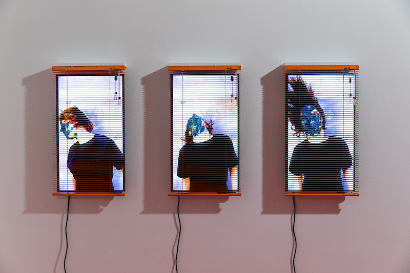 «Body exodus cosmos rave» by Lauren Huret. Video installation. View of the exhibition «Prophecies of the Noosphere», January 2020. Roehrs&Boetsch. Courtesy Roehrs&Boetsch and the artist.