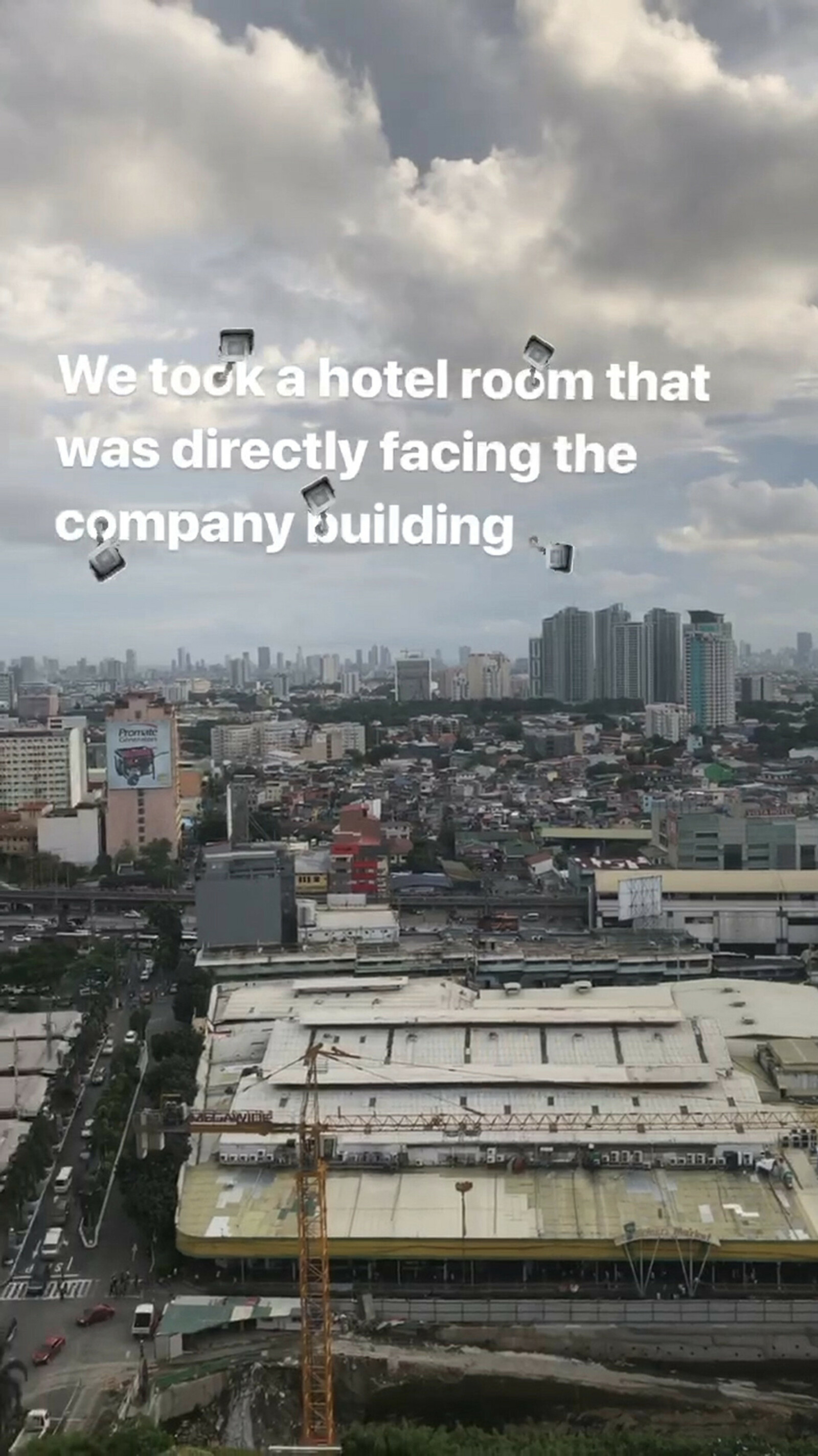 «Manila stories» by Lauren Huret. 15 minutes video loop, 4k, 2018. Courtesy Roehrs&Boetsch.