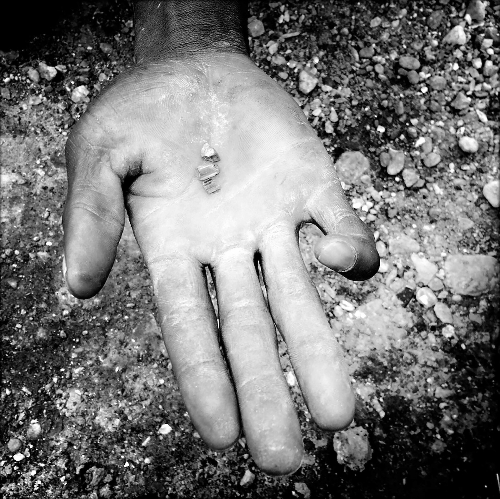 «SEVEN GRAMS» by Karim Ben Khelifa.